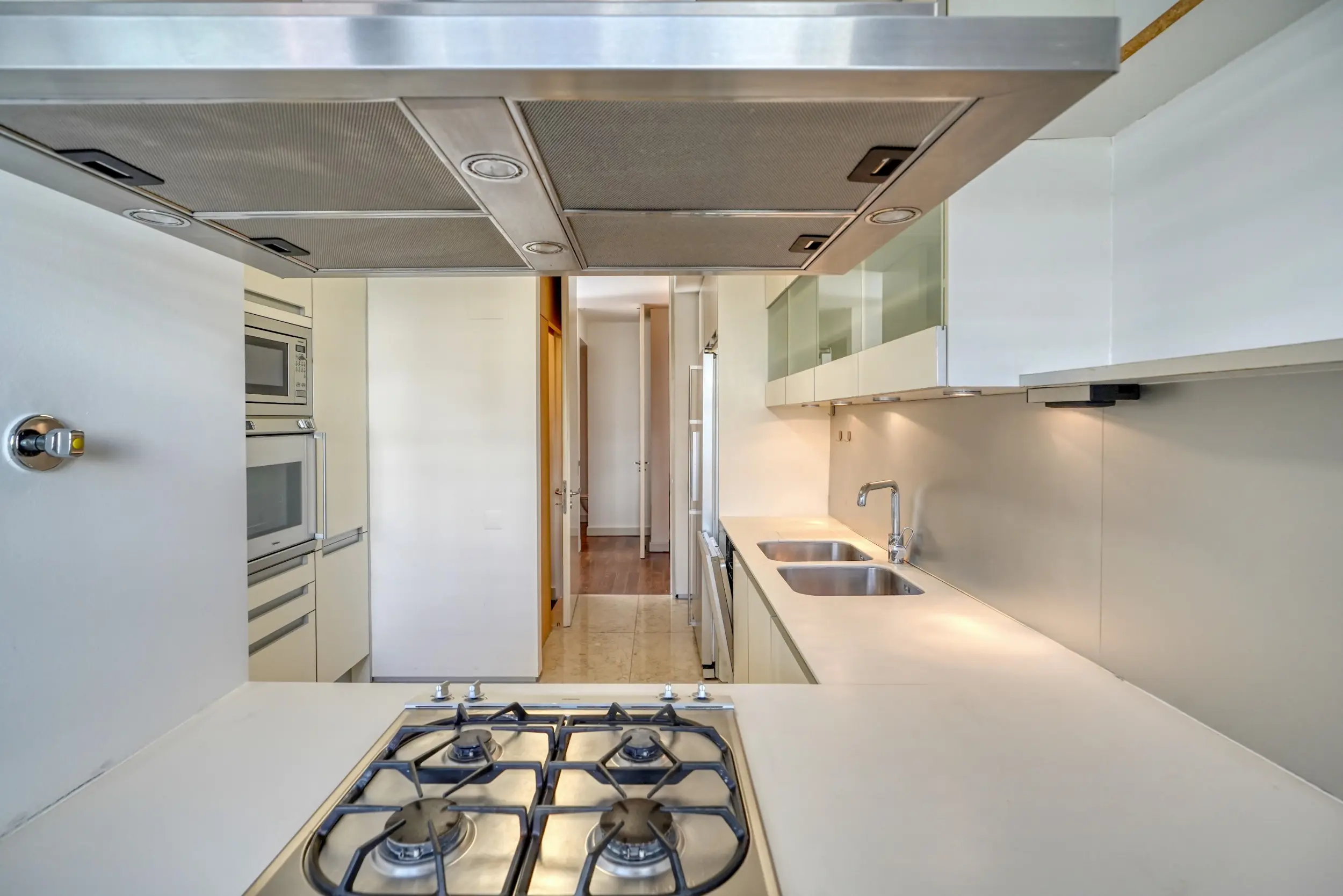 3 Bedroom Apartment for sale on Melo e Sousa Street