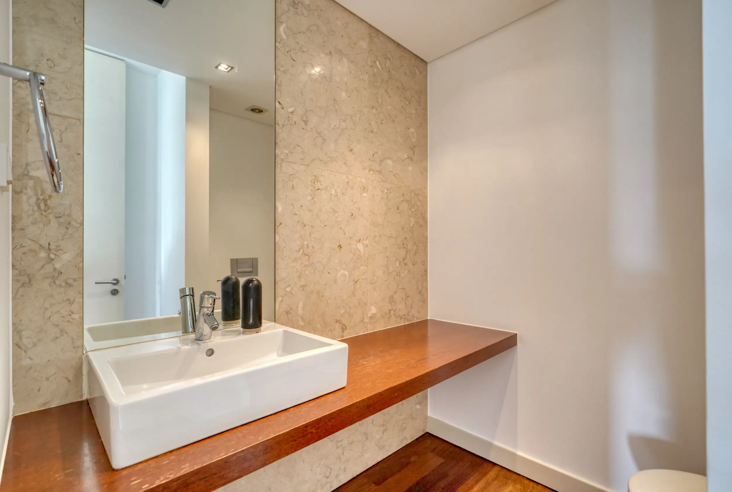 3 Bedroom Apartment for sale on Melo e Sousa Street